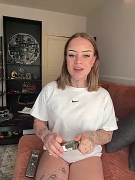 liloutatoou online show from 20, 4, 2026