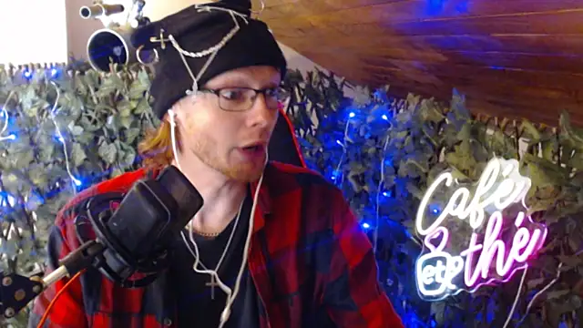 Snapshot of SkinnyAlex1312 chatting on 9, 4, 2026 SkinnyAlex1312 online show from 9, 4, 2026