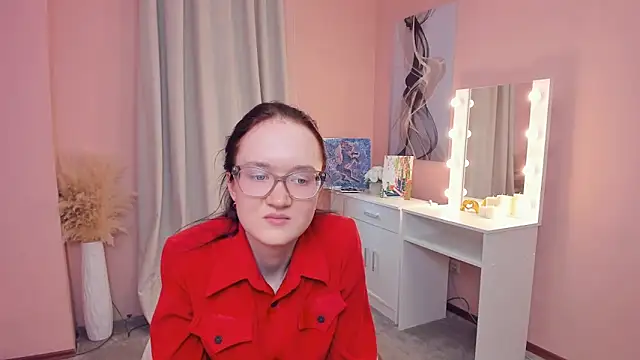 ErmaCurlis online show from 13, 4, 2026