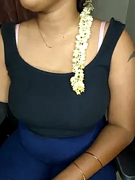 Snapshot of Tamilmoon006 chatting on 28, 6, 2026 Tamilmoon006 online show from 28, 6, 2026