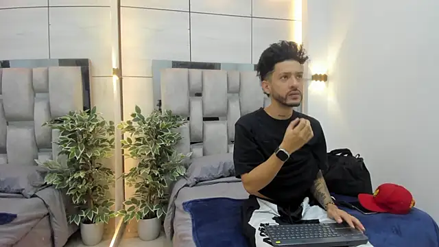 Snapshot of denis_winslow chatting on 15, 6, 2026 denis winslow online show from 15, 6, 2026