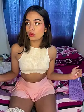 Snapshot of Megan-Moon chatting on 5, 6, 2026 Megan-Moon online show from 5, 6, 2026