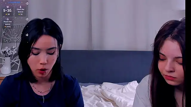 Snapshot of ReynaGrinvalsky chatting on 27, 4, 2026 ReynaGrinvalsky online show from 27, 4, 2026