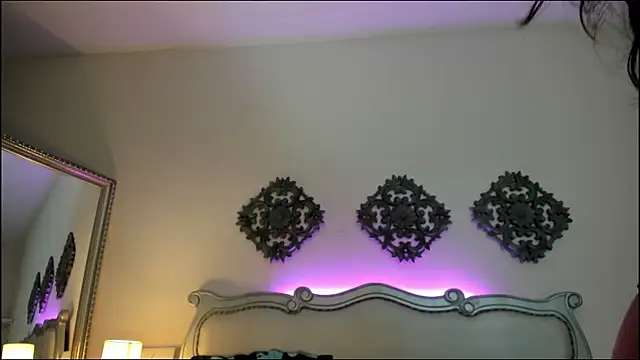 Coraline Saenz online show from 14, 4, 2026