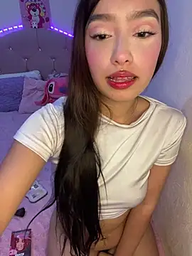 Snapshot of Miakittyyy chatting on 9, 5, 2026 Miakittyyy online show from 9, 5, 2026