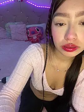 Snapshot of Miakittyyy chatting on 13, 5, 2026 Miakittyyy online show from 13, 5, 2026