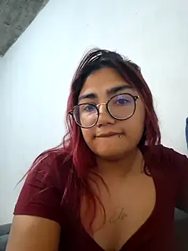 Snapshot of lucyheart_8 chatting on 17, 5, 2026 lucyheart 8 online show from 17, 5, 2026