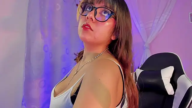 honey m00n online show from 10, 4, 2026