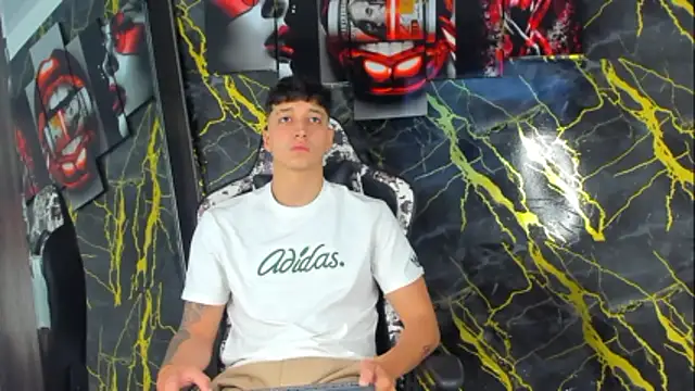 eithan boy  online show from 16, 4, 2026