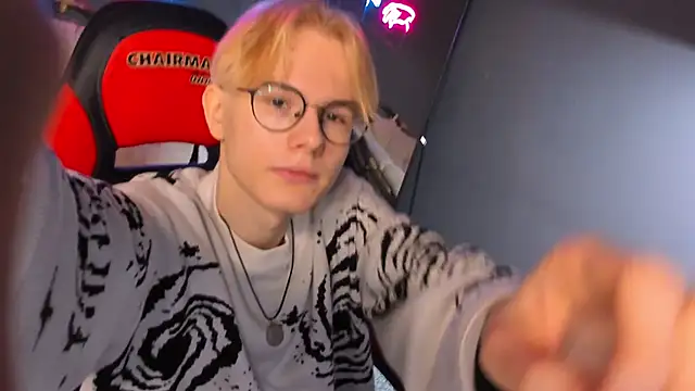 Liam Blair online show from 10, 4, 2026