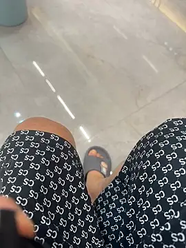 tanhua002 online show from 13, 4, 2026