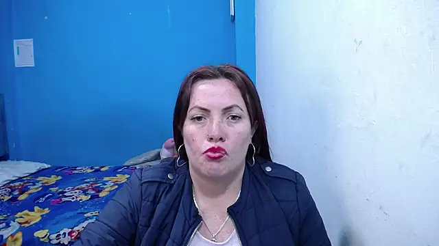 Snapshot of carolinhe26 chatting on 14, 7, 2026 carolinhe26 online show from 14, 7, 2026