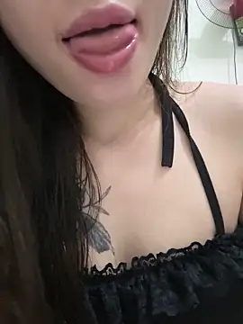 Snapshot of Neo-baby chatting on 7, 5, 2026 Neo-baby online show from 7, 5, 2026