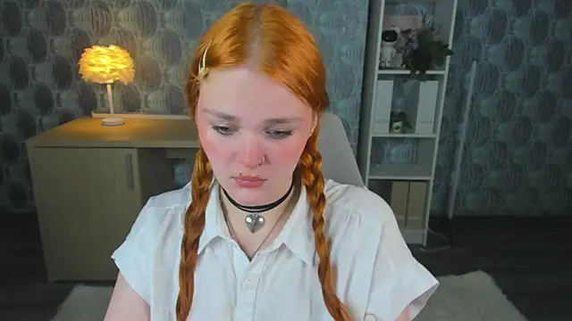 Emilly Hiil online show from 28, 7, 2026