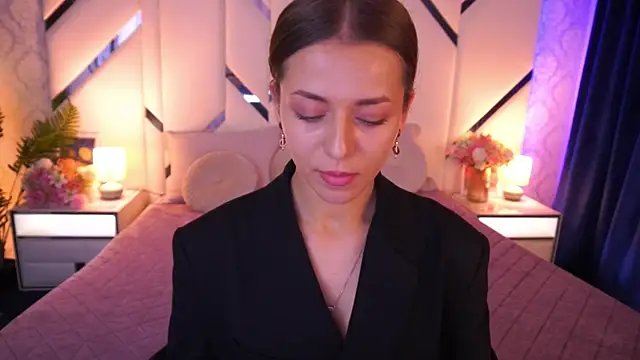 DoveLovee online show from 30, 4, 2026