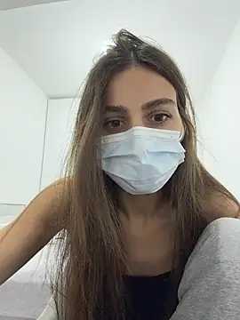  Mia L  online show from 12, 4, 2026