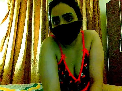 Ladyhunder99 online show from 30, 4, 2026