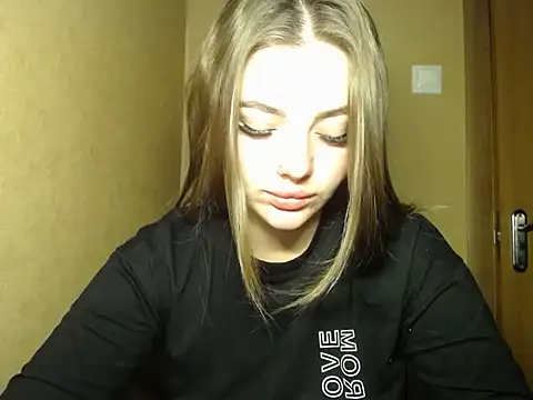 Lola77   online show from 30, 7, 2026