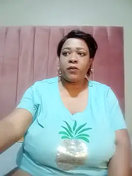 BUSTYQUEEN56  online show from 7, 6, 2026