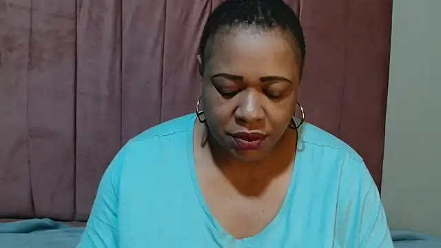 BUSTYQUEEN56  online show from 8, 6, 2026