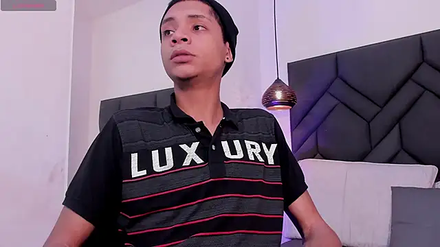 Snapshot of Axel_marcus chatting on 25, 4, 2026 Axel marcus online show from 25, 4, 2026