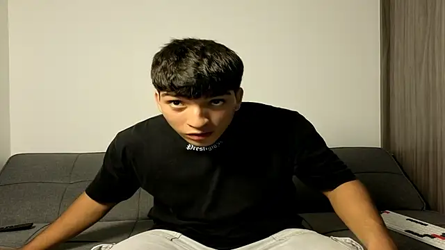 Snapshot of James_silva1 chatting on 25, 4, 2026 James silva1 online show from 25, 4, 2026