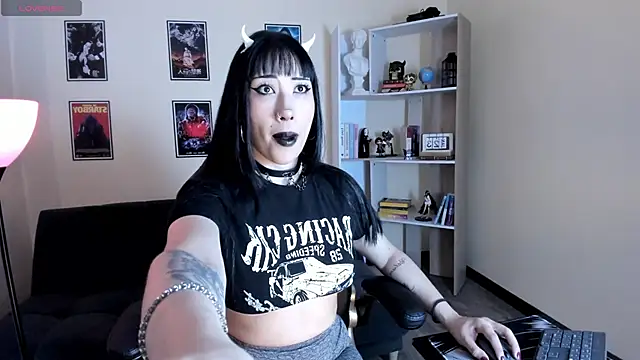 Snapshot of Ravenelle_ chatting on 6, 6, 2026 Ravenelle online show from 6, 6, 2026