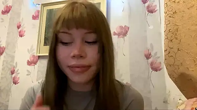 Snapshot of OutCan chatting on 13, 4, 2026 OutCan online show from 13, 4, 2026