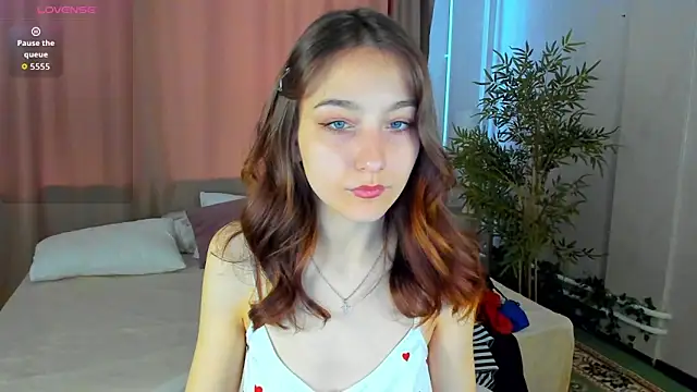 Snapshot of alis_tauber chatting on 19, 4, 2026 alis tauber online show from 19, 4, 2026
