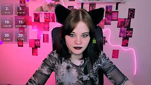 nikki kiss  online show from 22, 5, 2026
