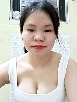 Snapshot of Seraphinahh chatting on 28, 4, 2026 Seraphinahh online show from 28, 4, 2026