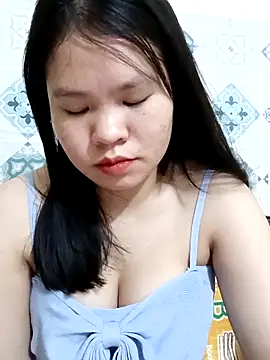 Snapshot of Seraphinahh chatting on 10, 5, 2026 Seraphinahh online show from 10, 5, 2026