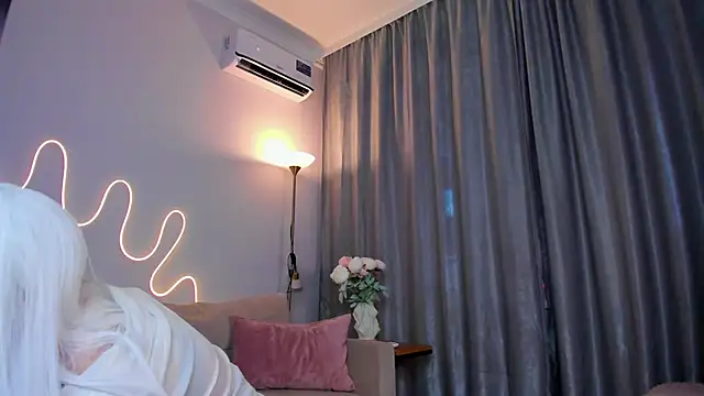 Sophia cutegirly online show from 3, 6, 2026