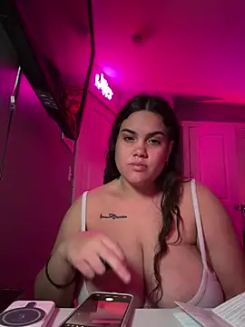Snapshot of Islandmamita chatting on 5, 7, 2026 Islandmamita online show from 5, 7, 2026