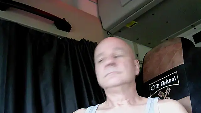 Snapshot of mannohmann5 chatting on 14, 4, 2026 mannohmann5 online show from 14, 4, 2026