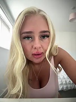 Vanillaheavennn online show from 16, 4, 2026