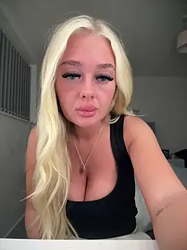 Snapshot of Vanillaheavennn chatting on 22, 4, 2026 Vanillaheavennn online show from 22, 4, 2026