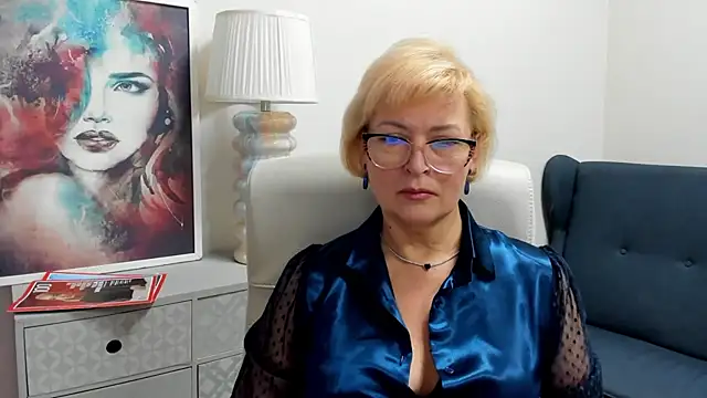 luna xfantasy online show from 16, 4, 2026