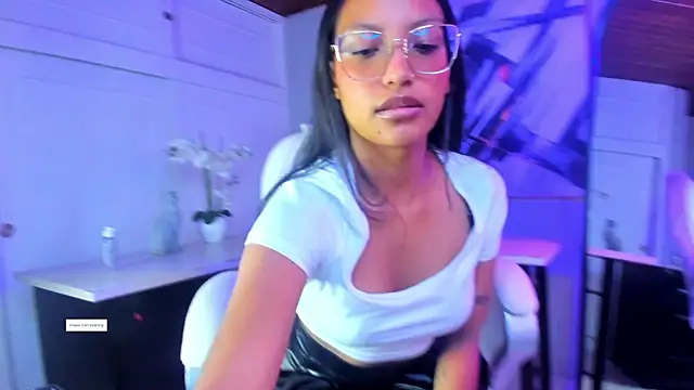 Snapshot of miel_ambar chatting on 27, 4, 2026 miel ambar online show from 27, 4, 2026