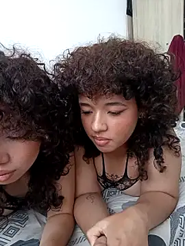 Snapshot of Chloe_and_Violeta chatting on 10, 7, 2026 Chloe and Violeta online show from 10, 7, 2026