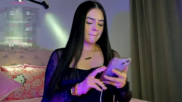 Snapshot of holly444_ chatting on 11, 7, 2026 holly444 online show from 11, 7, 2026