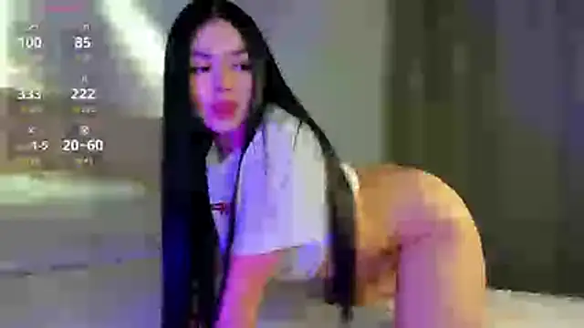 Snapshot of holly444_ chatting on 7, 8, 2026 holly444 online show from 7, 8, 2026