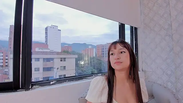 Snapshot of katherine_glow chatting on 19, 5, 2026 katherine glow online show from 19, 5, 2026