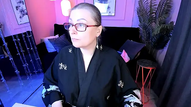 Snapshot of Alexandra_Kind chatting on 15, 4, 2026 Alexandra Kind online show from 15, 4, 2026