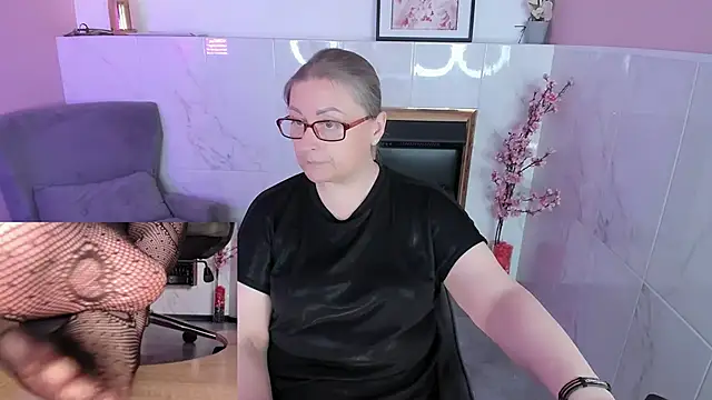 Snapshot of Alexandra_Kind chatting on 11, 6, 2026 Alexandra Kind online show from 11, 6, 2026