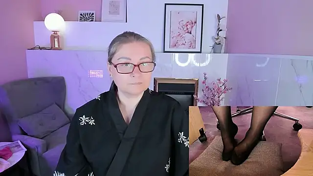 Snapshot of Alexandra_Kind chatting on 26, 6, 2026 Alexandra Kind online show from 26, 6, 2026