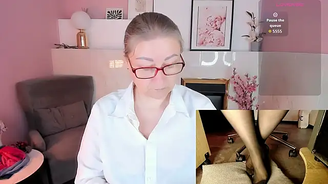 Snapshot of Alexandra_Kind chatting on 16, 7, 2026 Alexandra Kind online show from 16, 7, 2026