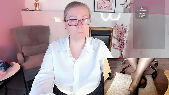 Snapshot of Alexandra_Kind chatting on 17, 7, 2026 Alexandra Kind online show from 17, 7, 2026