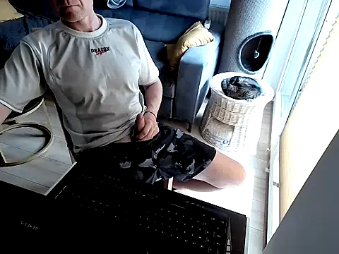 Snapshot of KoneserZmyslow chatting on 12, 6, 2026 KoneserZmyslow online show from 12, 6, 2026