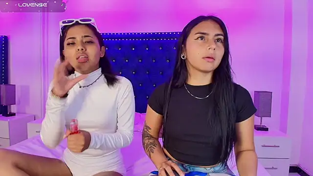 Serena and zoe online show from 27, 4, 2026